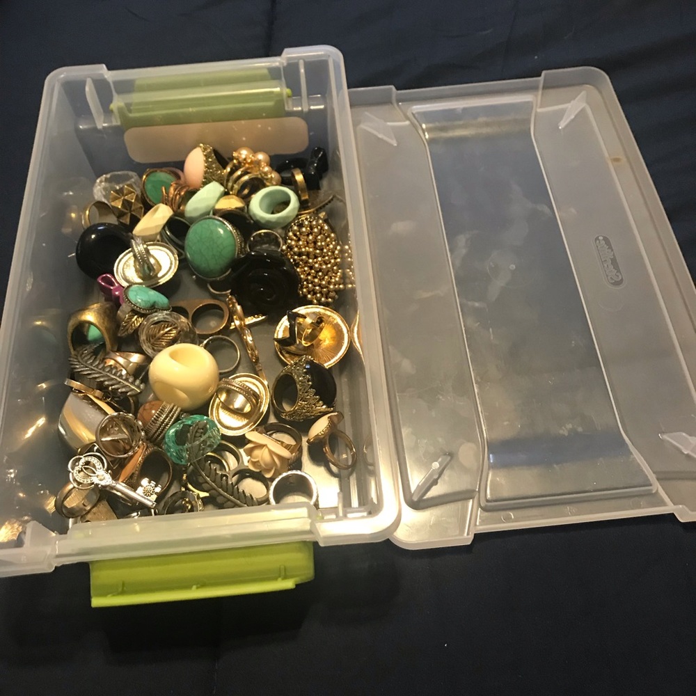 Lot of 54 rings ! Sizes 5-6